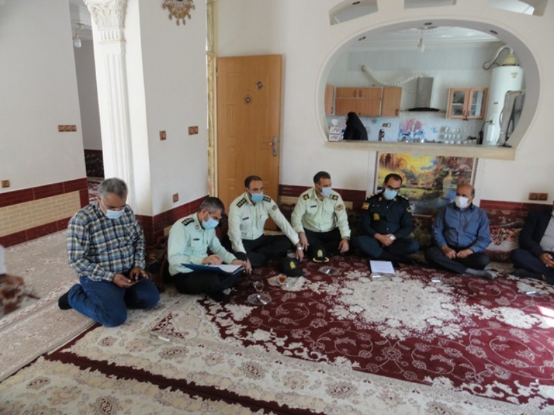 دیدار فرمانده انتظامی شهرستان کوهچنار با خانواده شهید الخاص انصاری