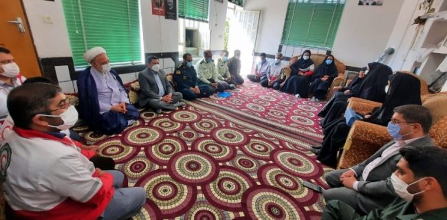 دیدار فرمانده انتظامی شهرستان کوه چنار با خانواده شهید میرزایی در نودان