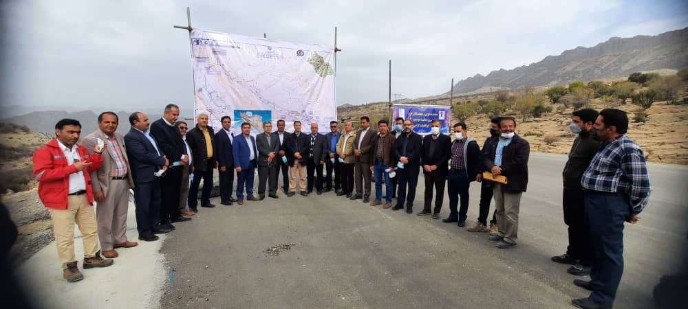 بازدید مدیر کل ساخت و توسعه راه های منطقه جنوب کشور از ورودی شهر نودان
