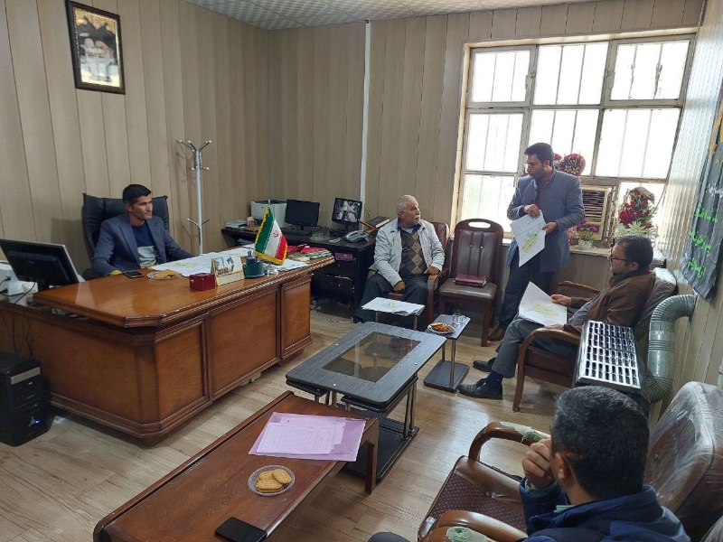 جلسه بررسی تهیه طرح هادی روستای علی آباد بخش کوهمره نودان برگزار شد