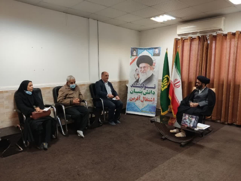 به مناسبت هفته سوادآموزی صورت گرفت؛دیدار سرپرست اداره آموزش و پرورش کوهمره نودان و کارشناس سواد آموزی با امام جمعه شهرستان کوهچنار