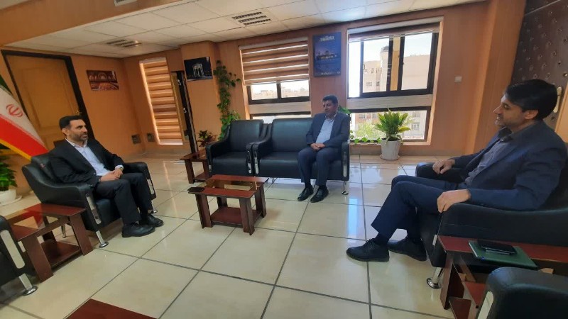 فرماندار کوه چنار با مدیرکل بنیاد مسکن فارس دیدار کرد