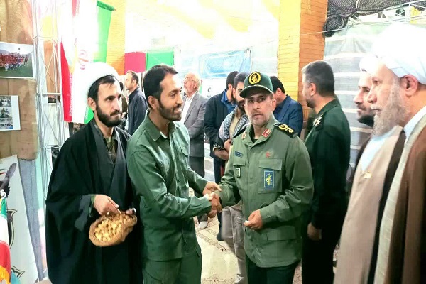  افتتاحیه غرفه پایگاه مقاومت بسیج شهید محمدی چکک در نمایشگاه اسوه های بسیج استانی سپاه فجر فارس