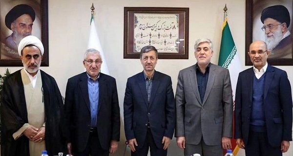 نخستین جلسه هیئت امنای جدید ستاد اجرایی فرمان امام (ره) با حضور مهندس نوذری وزیر اسبق نفت برگزار شد