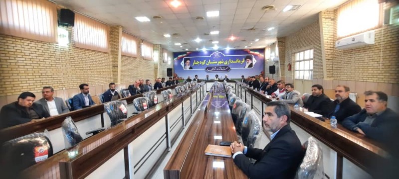 با دستور فرماندار کوهچنار راه اندازی شد: تشکیل کاروان خدمت در کوهچنار/ مدیران باید در دسترس مردم باشند