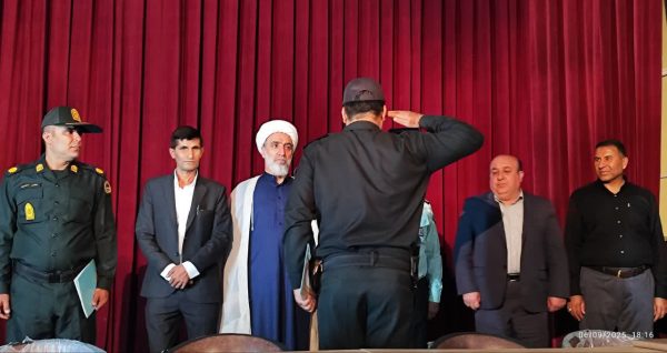 جلسه تکریم و معارفه فرماندهان قدیم و جدید حوزه انتظامی بخش کوهمره نودان برگزار شد
