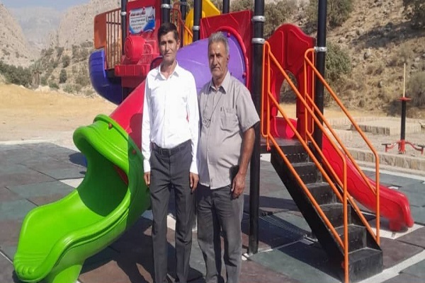 بازدید بخشدار کوهمره نودان از روند اجرای پروژه تجهیز پارک محله ای روستای پاپون علیا